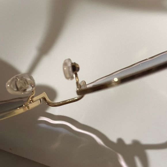 Chic Chloe seashell Sunglasses for Women - Picture 4 of 5